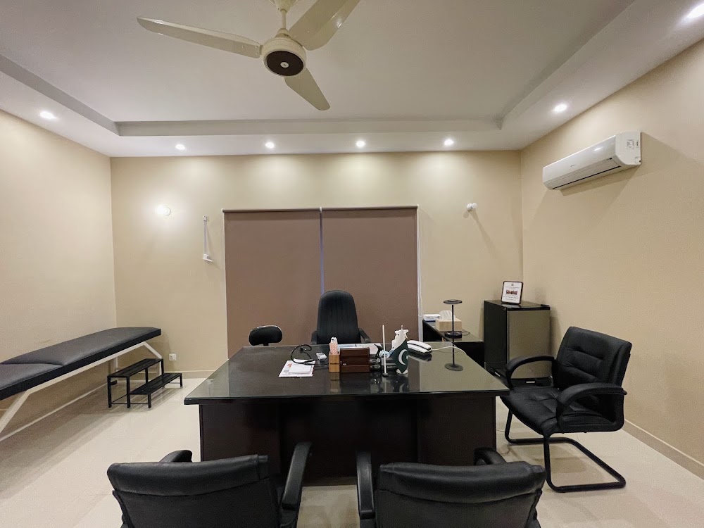 Alvi Children's Clinic - Prof. Dr. Yasin Alvi
